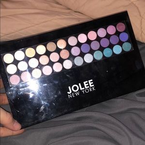Jolee New York makeup kit.